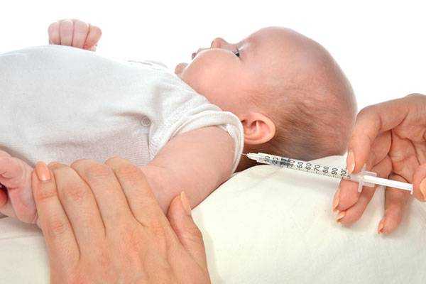 прививка новорожденного