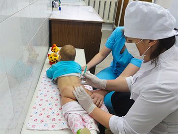 the child is given an injection