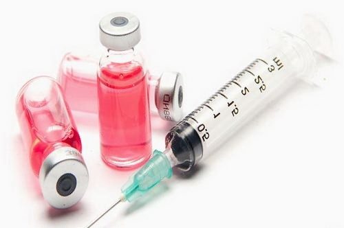 Syringe and ampoules with vaccine